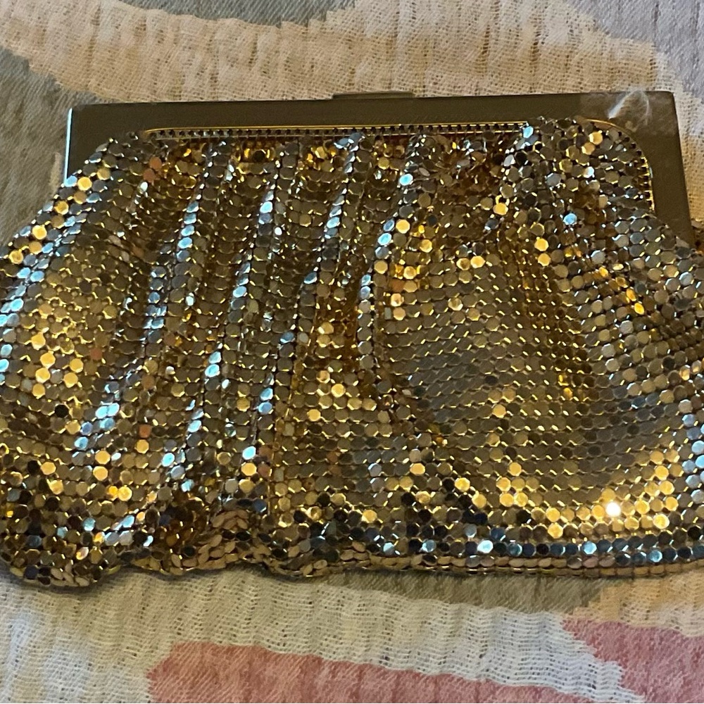 Whiting and Davis clutch- vintage gold mesh - Picture 2 of 5